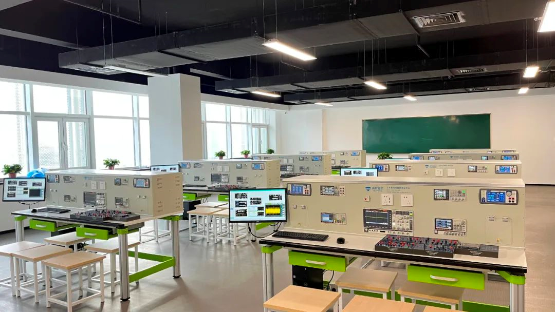 1677727158702657.png image.png